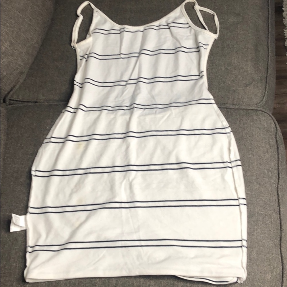 Backless dress